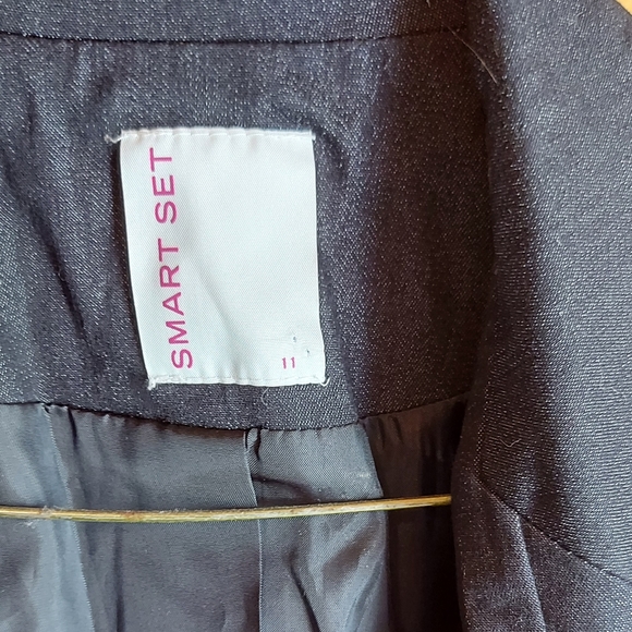 Matched Set Blazer & Wide Leg Pants - Picture 6 of 16